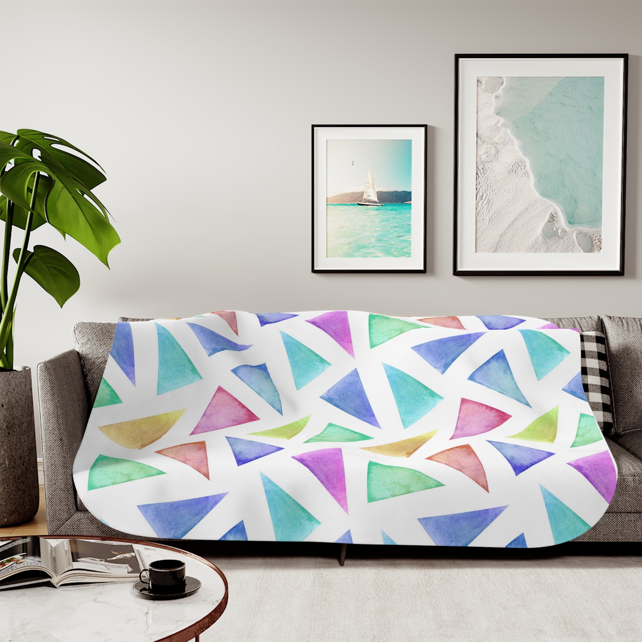 Colorful Watercolor Triangle Sherpa Blanket — Cozy Reversible Throw